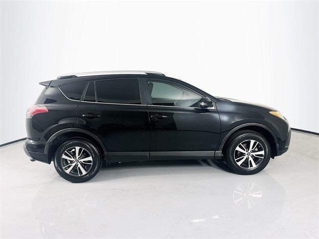 Usado Toyota RAV4 4D Sport Utility de 2016