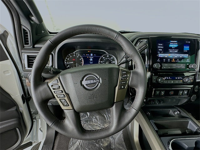 Nuevo Nissan Titan 4D Crew Cab 2023.