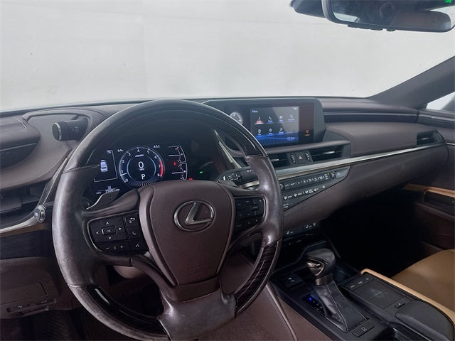 Usado Sedán Lexus ES 4D 2021