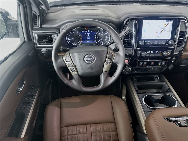 Nuevo 2024 Nissan Titan 4D Cabina de Tripulación.