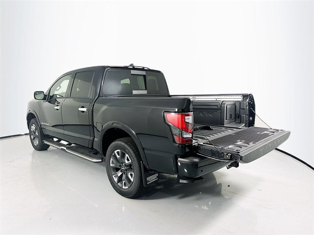 Nuevo 2024 Nissan Titan 4D Cabina de Tripulación.