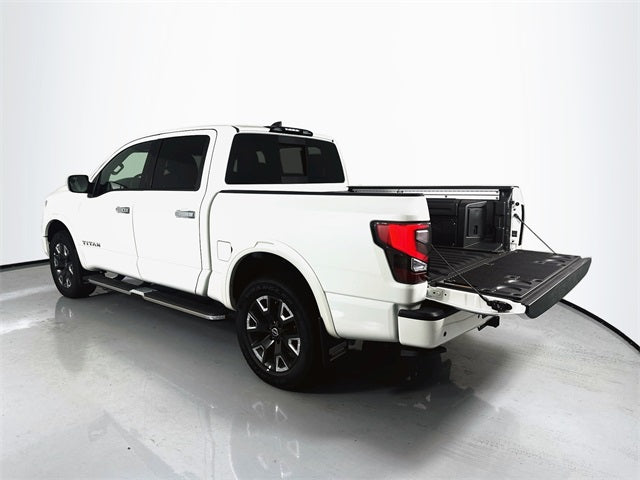 Nuevo 2024 Nissan Titan 4D Cabina de Tripulación.