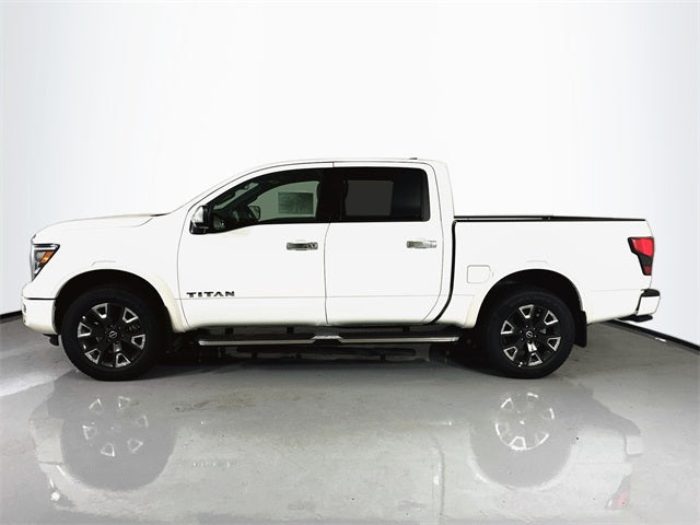 Nuevo 2024 Nissan Titan 4D Cabina de Tripulación.