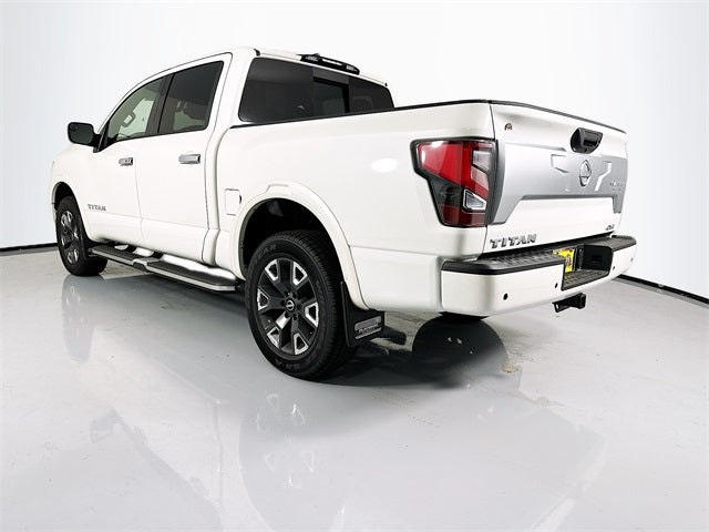 Nuevo Nissan Titan 4D Crew Cab 2023.