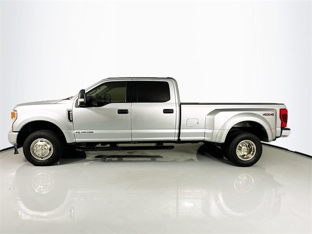 Usado 2022 Ford F-350SD 4D Crew Cab