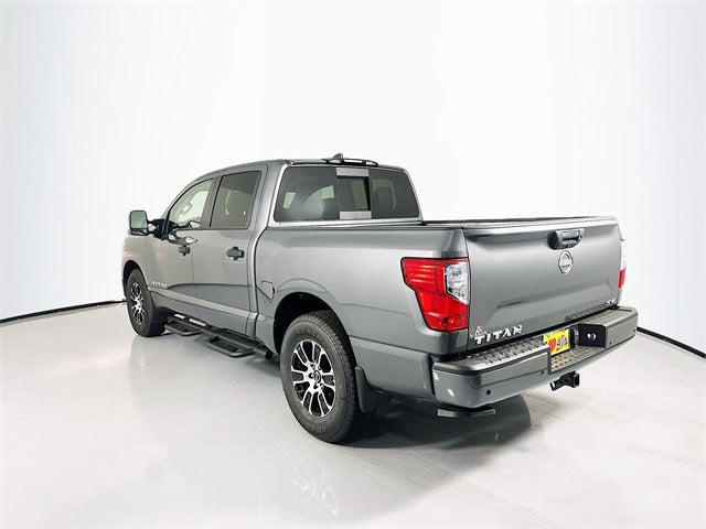 Nuevo 2024 Nissan Titan 4D Cabina de Tripulación.