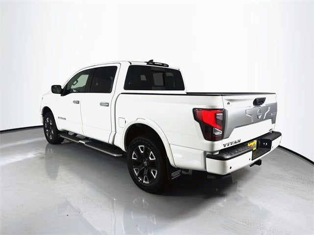 Nuevo 2024 Nissan Titan 4D Cabina de Tripulación.