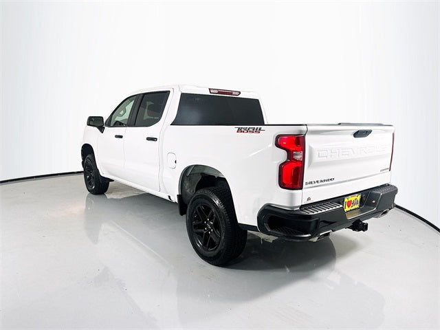 Usado Chevrolet Silverado 1500 4D Crew Cab 2021