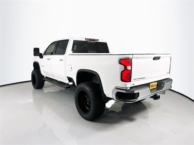 Usado Chevrolet Silverado 2500HD 4D Crew Cab 2022