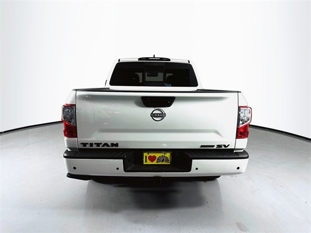 Nuevo 2024 Nissan Titan 4D Cabina de Tripulación.