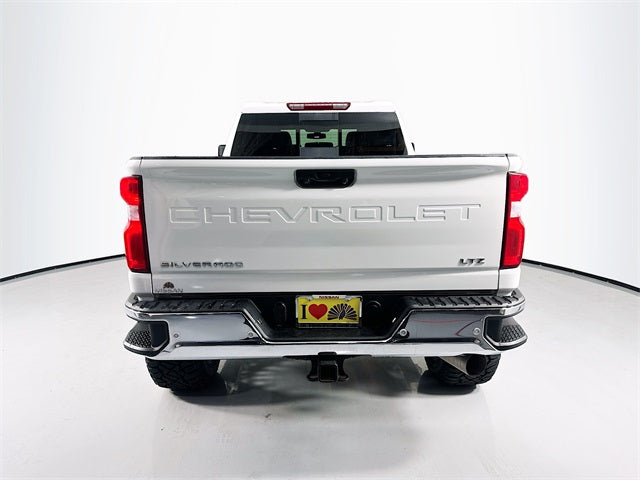 Usado Chevrolet Silverado 2500HD 4D Crew Cab 2022