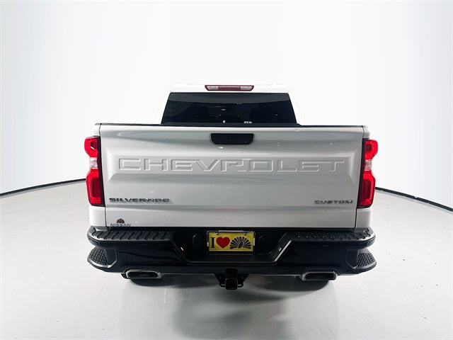 Usado Chevrolet Silverado 1500 4D Crew Cab 2021