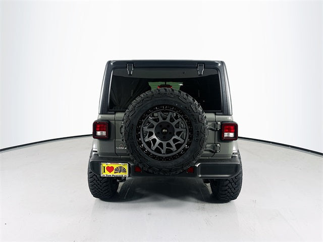 Usado 2021 Jeep Wrangler 4D Utilidad Deportiva