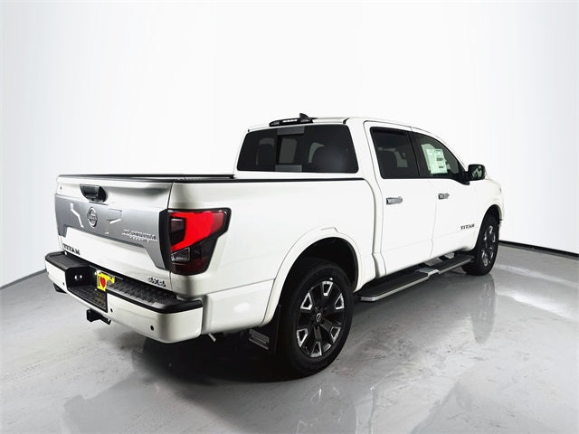 Nuevo 2024 Nissan Titan 4D Cabina de Tripulación.