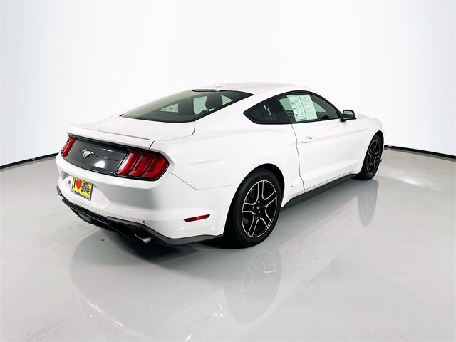 Usado Coupé Ford Mustang 2D 2022