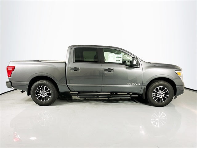 Nuevo 2024 Nissan Titan 4D Cabina de Tripulación.