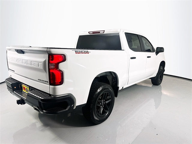 Usado Chevrolet Silverado 1500 4D Crew Cab 2021